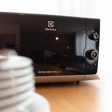 Adriana-the Queen Luxury Living *