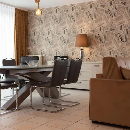 Adriana-the Queen Luxury Living Apartment