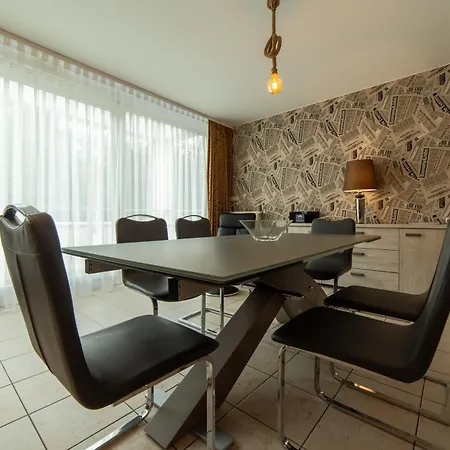 Adriana-the Queen Luxury Living