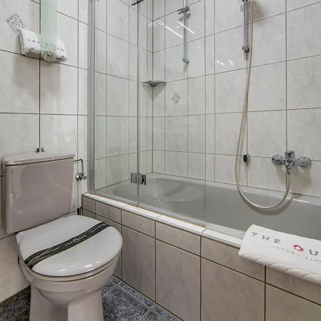 Adriana-the Queen Luxury Living Люксембург